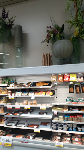 Grocery Store «Hy-Vee», reviews and photos, 9409 Zane Ave N, Brooklyn Park, MN 55443, USA