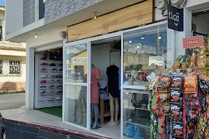 "Daisy's Closet" Cambote Ropa Fashion Y De Moda En Huehuetenango image
