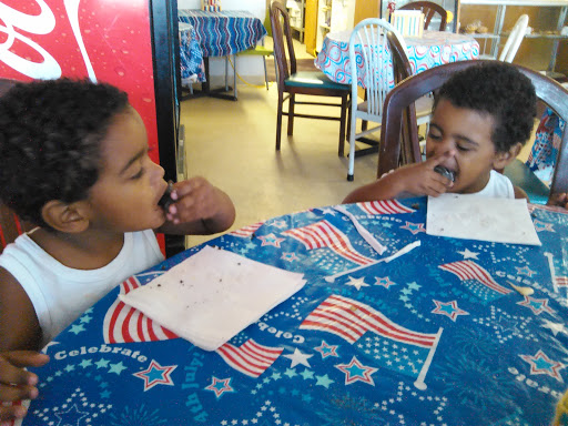 Bakery «Beach Donut Shop», reviews and photos, 344 E Main St, Clinton, CT 06413, USA