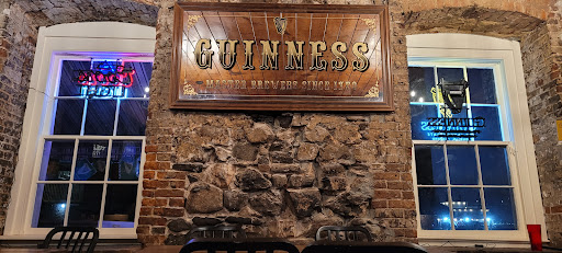 McGraw's Irish Pub