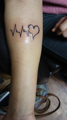 Tattoo Shop «Black Pearl Tattoo», reviews and photos, 2200 Roosevelt Rd, Kenosha, WI 53143, USA