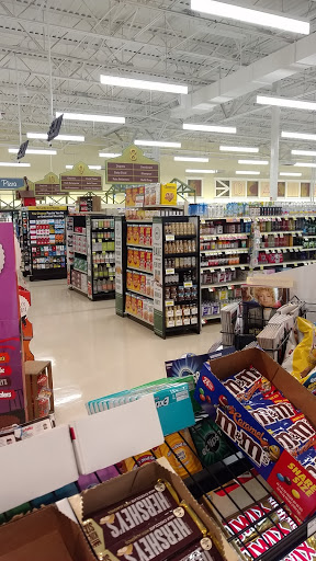 Grocery Store «Lowes Foods on Strickland Road», reviews and photos, 9600 Strickland Rd, Raleigh, NC 27615, USA