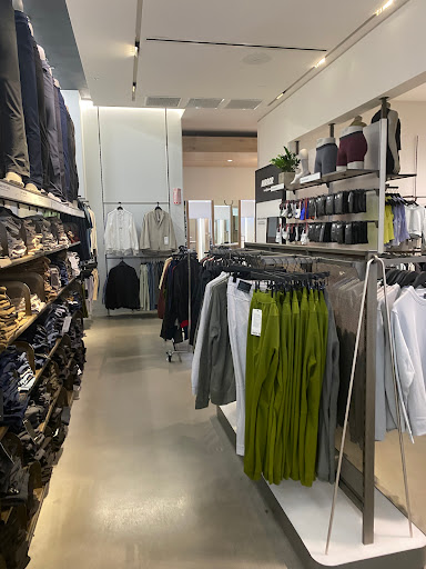 Sportswear Store «lululemon», reviews and photos, 334 Santana Row #1035, San Jose, CA 95128, USA