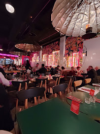 Atmosphère du Restaurant vietnamien Hanoï Cà Phê Vélizy 2 à Vélizy-Villacoublay - n°6