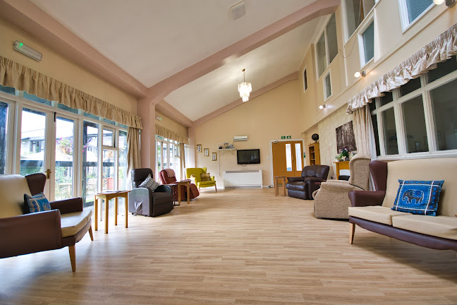 Comments and reviews of Elburton Heights Care Home