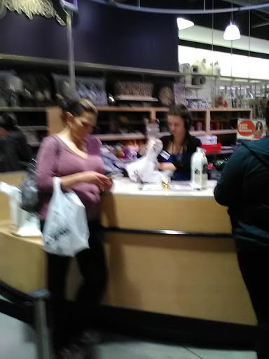 Cell Phone Store «MetroPCS Authorized Dealer», reviews and photos, 611 W Poplar St, Elizabethtown, KY 42701, USA