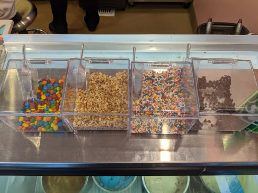 Bakery «Smallcakes Cupcakery & Creamery», reviews and photos, 9699 N Hayden Rd #109, Scottsdale, AZ 85258, USA