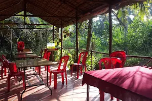 Hoa Dua Homestay image