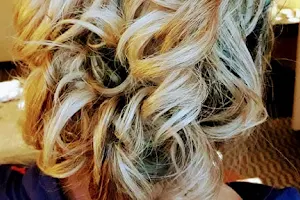 Rakel Bustos Hair & Beauty image