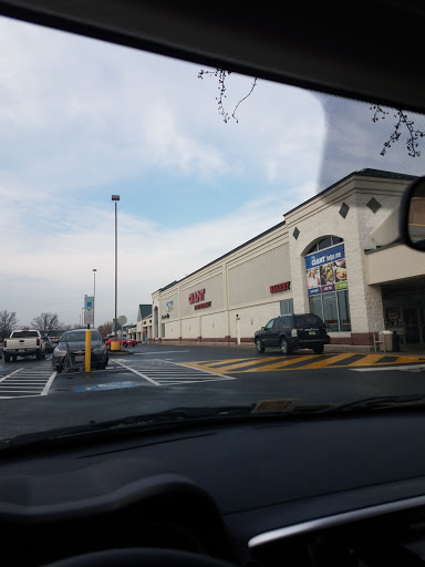 Grocery Store «Giant Food Stores», reviews and photos, 993 Wayne Ave, Chambersburg, PA 17201, USA