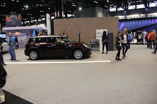 Car Dealer «MINI of Orland Park», reviews and photos, 11030 W 159th St, Orland Park, IL 60467, USA