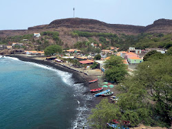 Praia Cidade Velha'in fotoğrafı dağlarla çevrili