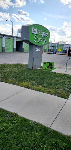 Storage Facility «Extra Space Storage», reviews and photos, 7540 McCormick Blvd, Skokie, IL 60076, USA