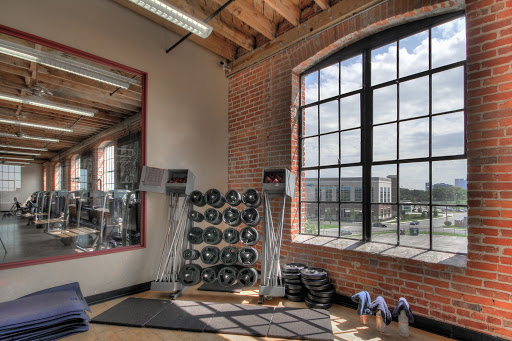 Health Club «Onelife Fitness - Norfolk Gym», reviews and photos, 1900 Monticello Ave, Norfolk, VA 23517, USA