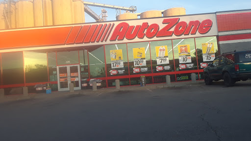 Auto Parts Store «AutoZone», reviews and photos, 326 W Mound St, Circleville, OH 43113, USA