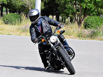 Nedret İcli Motosiklet Egitim Alani İnciralti