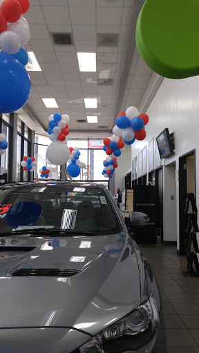 Mitsubishi Dealer «Universal Auto Group dba Glendale Mitsubishi», reviews and photos, 1235 S Brand Blvd, Glendale, CA 91204, USA