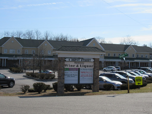Hennessy Wine & Liquor, 6 Depot St, Washingtonville, NY 10992, USA, 