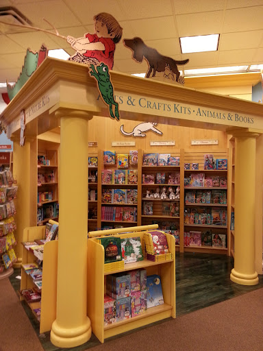 Book Store «Barnes & Noble», reviews and photos, 3055 S Glenstone Ave, Springfield, MO 65804, USA