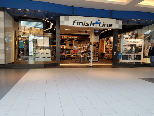 Finish Line, 630 Old Country Rd, Garden City, NY 11530, USA, 