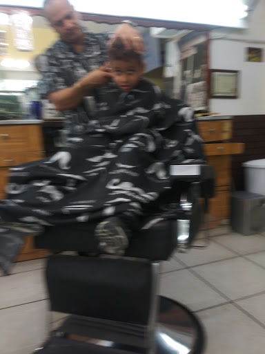 Barber Shop «Florida City Barber Shop», reviews and photos, 536 W Palm Dr, Florida City, FL 33034, USA