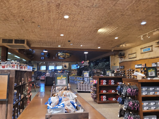 Sporting Goods Store «Bass Pro Shops», reviews and photos, 7777 Victoria Gardens Ln, Rancho Cucamonga, CA 91739, USA