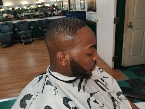 Barber Shop «Bess Cuts Barber Shop», reviews and photos, 4604 W Market St # 108, Greensboro, NC 27407, USA