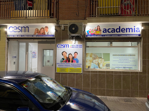 Academia Centro de Estudios San Marcos, en Alicante. Academia de Repaso Escolar. Formación de Acceso a Grado Medio, Superior y Universidad. Cursos Profesionales