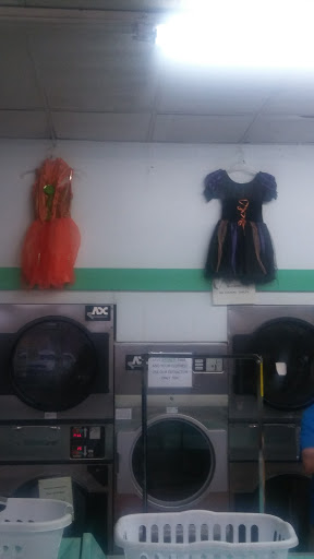 Laundromat «Tubs & Tumbler Coin Laundry & Dry Cleaning Service», reviews and photos, 3680 Elizabeth St, Wayne, MI 48184, USA