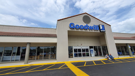 Thrift Store «Goodwill Jensen Beach Boutique & Donation Center», reviews and photos