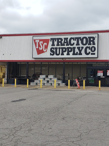 Home Improvement Store «Tractor Supply Co.», reviews and photos, 20940 E Main St, Huntingdon, TN 38344, USA