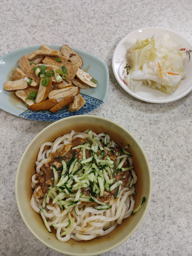 鴻興餃子館 的照片