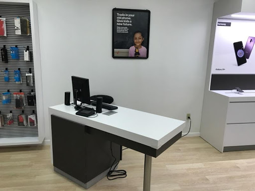 Cell Phone Store «Cypress Verizon Wireless», reviews and photos, 12620 FM 1960, Houston, TX 77065, USA