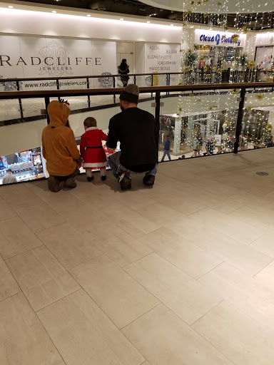 Shopping Mall «The Shops At Kenilworth», reviews and photos, 800 Kenilworth Dr, Towson, MD 21204, USA