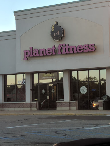 Gym «Planet Fitness», reviews and photos, 4408 Stadium Dr, Kalamazoo, MI 49008, USA