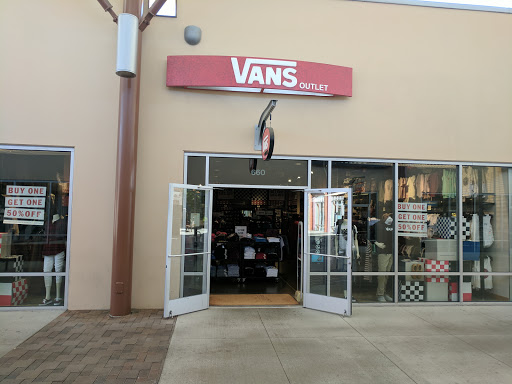 Shoe Store «Vans», reviews and photos, 10600 Quil Ceda Blvd #0660, Tulalip, WA 98271, USA