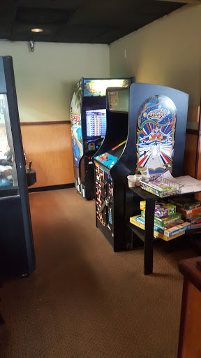 Pizza Restaurant «Round Table Pizza», reviews and photos, 10389 SE 82nd Ave, Happy Valley, OR 97086, USA