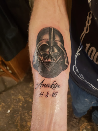 Tattoo Shop «South Indy Ink», reviews and photos, 125 S Buckeye St, Osgood, IN 47037, USA