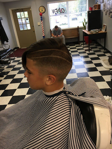 Barber Shop «Springboro Barber Shop», reviews and photos, 762 W Central Ave, Springboro, OH 45066, USA