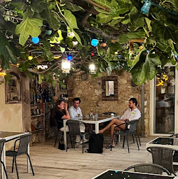 Photo n°74 de Sofra à Saint-Maximin-la-Sainte-Baume ()