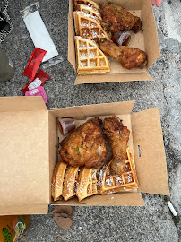 Chicken and Waffles du Restaurant américain Baba Zulu à Paris - n°1