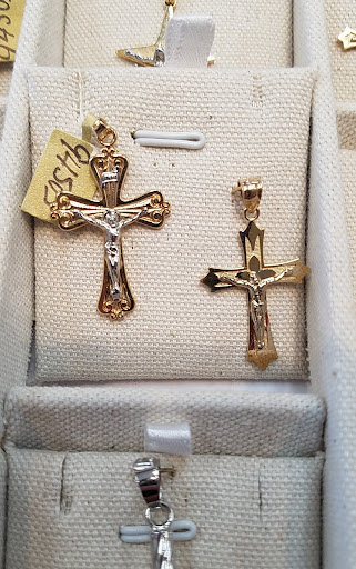 Jeweler «Marlowe Credit Jewelers», reviews and photos, 16055 Cross Bay Blvd, Jamaica, NY 11414, USA