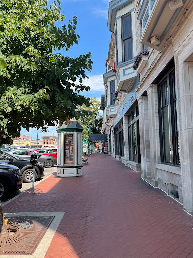 Shopping Mall «Fountain Square», reviews and photos, 101 W Kirkwood Ave, Bloomington, IN 47404, USA