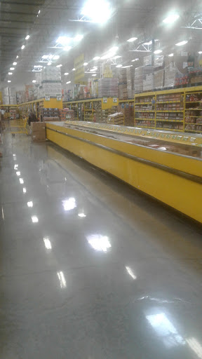 Grocery Store «Food 4 Less», reviews and photos, 2025 N Dinuba Blvd, Visalia, CA 93291, USA