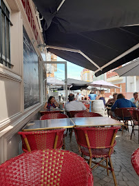 Atmosphère du Restaurant Le Bistrot du Port à Arcachon - n°3
