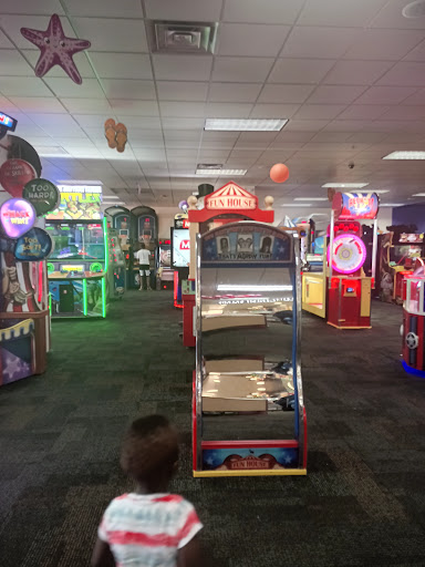 Shopping Mall «Hudson Mall», reviews and photos, 701 NJ-440, Jersey City, NJ 07304, USA