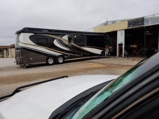 Truck Repair Shop «Hodges Auto & Truck Services», reviews and photos, 2762 US-287, Decatur, TX 76234, USA