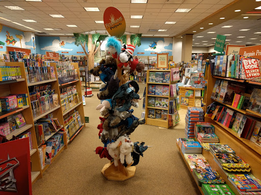 Book Store «Barnes & Noble Booksellers Maple Grove», reviews and photos, 8040 Wedgewood Ln N, Maple Grove, MN 55369, USA