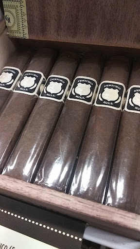 Tobacco Shop «Tobacco Town», reviews and photos, 17108 Fort St, Riverview, MI 48193, USA