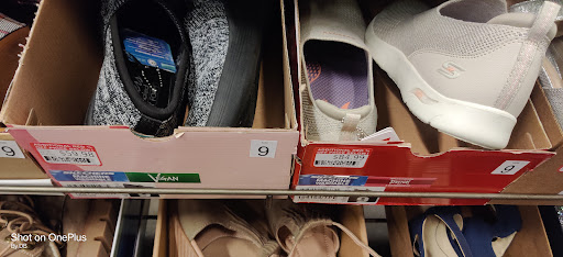 Shoe Store «DSW Designer Shoe Warehouse», reviews and photos, 2453 NW 185th Ave, Hillsboro, OR 97124, USA